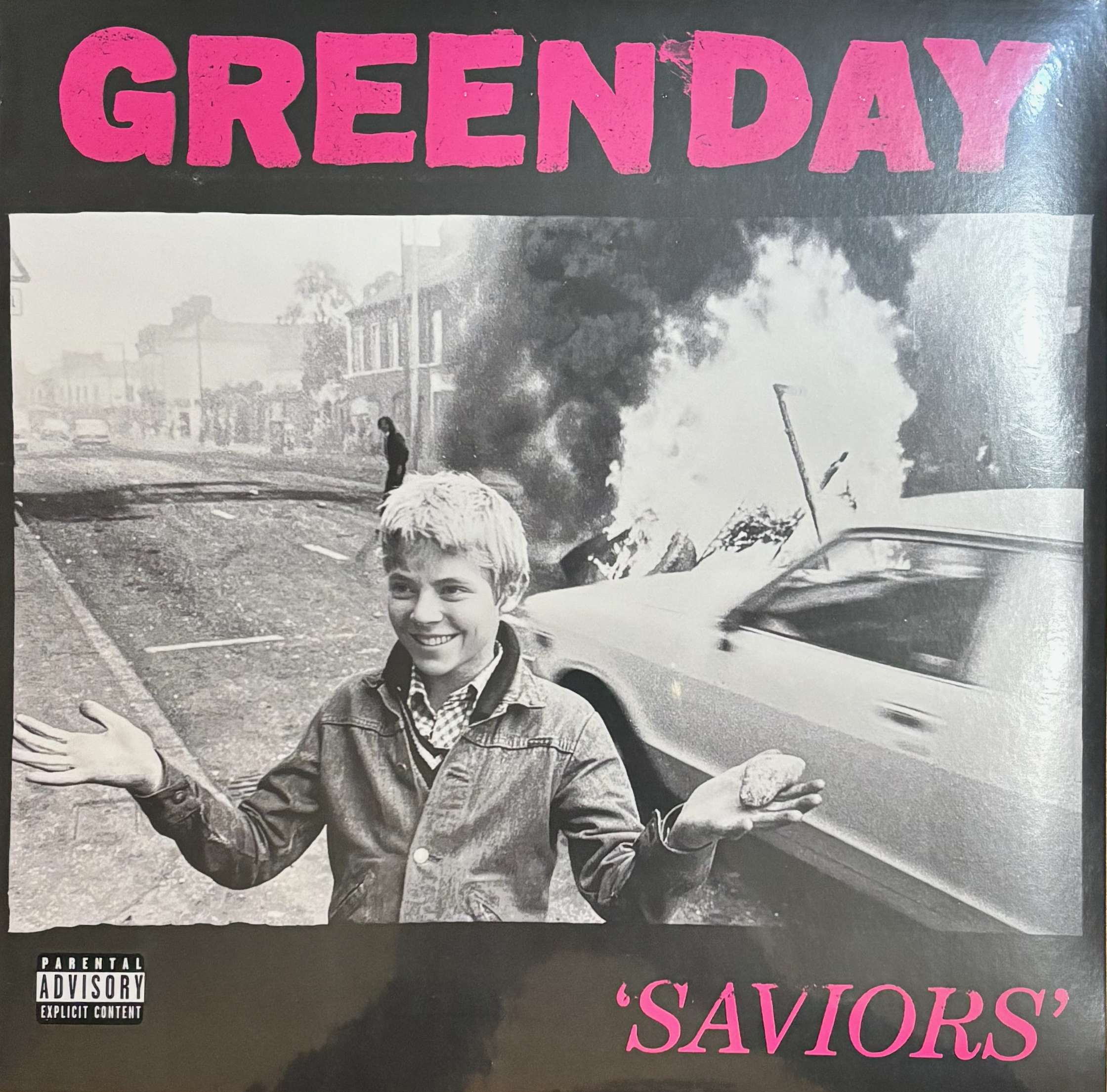 Green Day - Saviors (Vinyl) Green Day - Saviors (Vinyl)